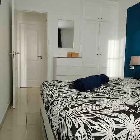 Apartamento La Livenza En El Centro De Adeje Con Garaje Privado Apartamento