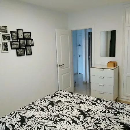 Apartamento La Livenza En El Centro De Adeje Con Garaje Privado *